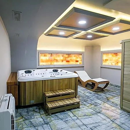 Elite Palace فندق 3*